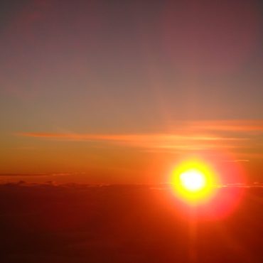 "Sun" by 彳亍天下 is licensed under CC BY 2.0.