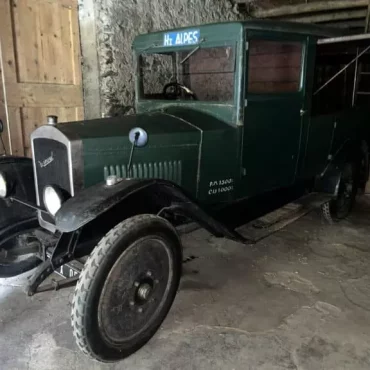 Camionnette-de-trois-quarts-768x576